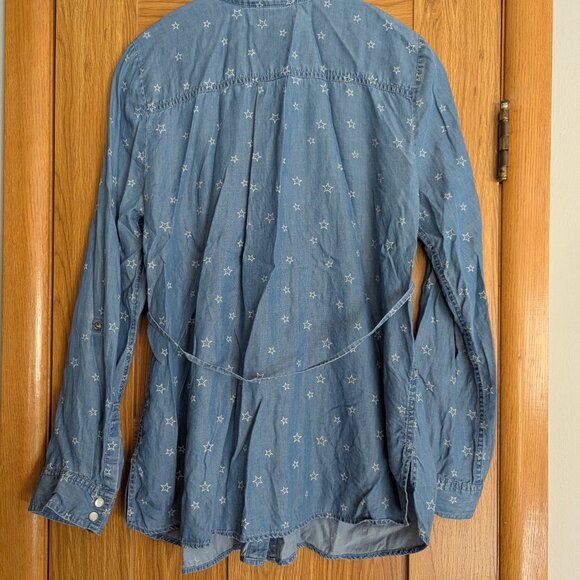 Motherhood Maternity Soft Denim Button Up Shirt - Size M - Picture 2 of 4